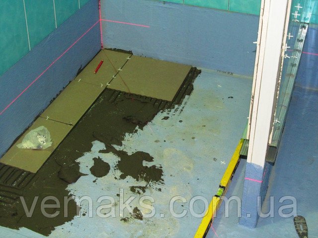 Укладка плитки в ванной комнате на гидроизоляцию